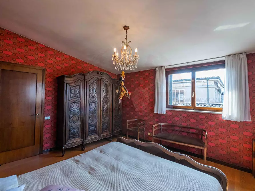 Immagine 65 di Attico in vendita  in Corso Porta Borsari a Verona