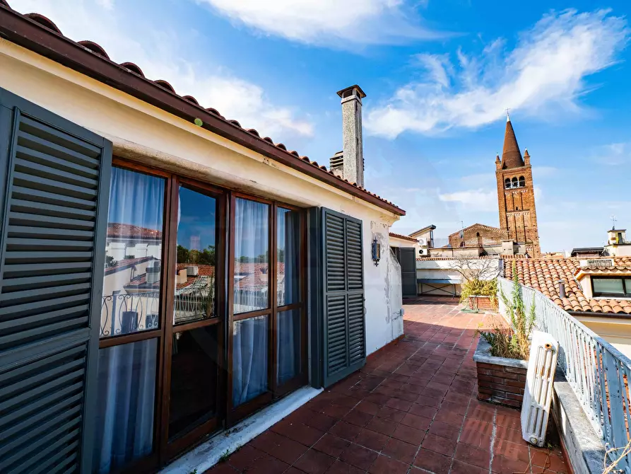 Immagine 93 di Attico in vendita  in Corso Porta Borsari a Verona