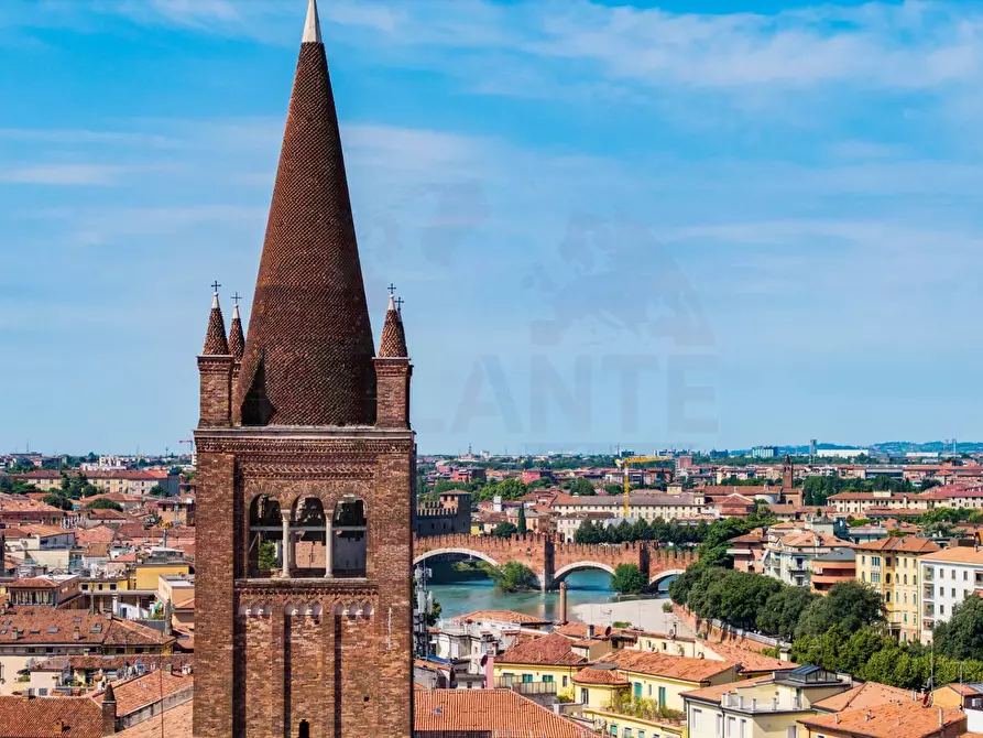 Immagine 2 di Attico in vendita  in Corso Porta Borsari a Verona