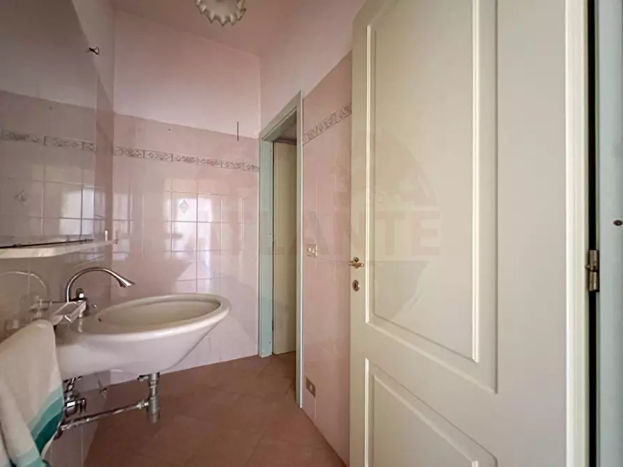 Immagine 21 di Appartamento in vendita  in Via della Bollente 46 a Acqui Terme