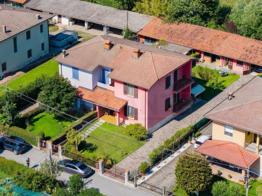 Immagine 5 di Villa in vendita  in Via Giacomo Perlasca 200 a Brandico