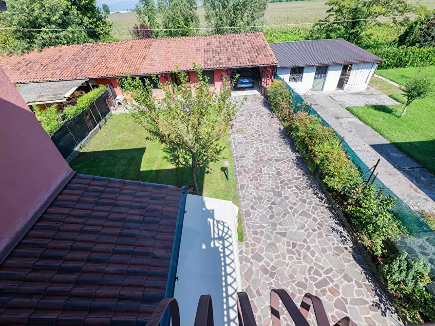 Immagine 25 di Villa in vendita  in Via Giacomo Perlasca 200 a Brandico