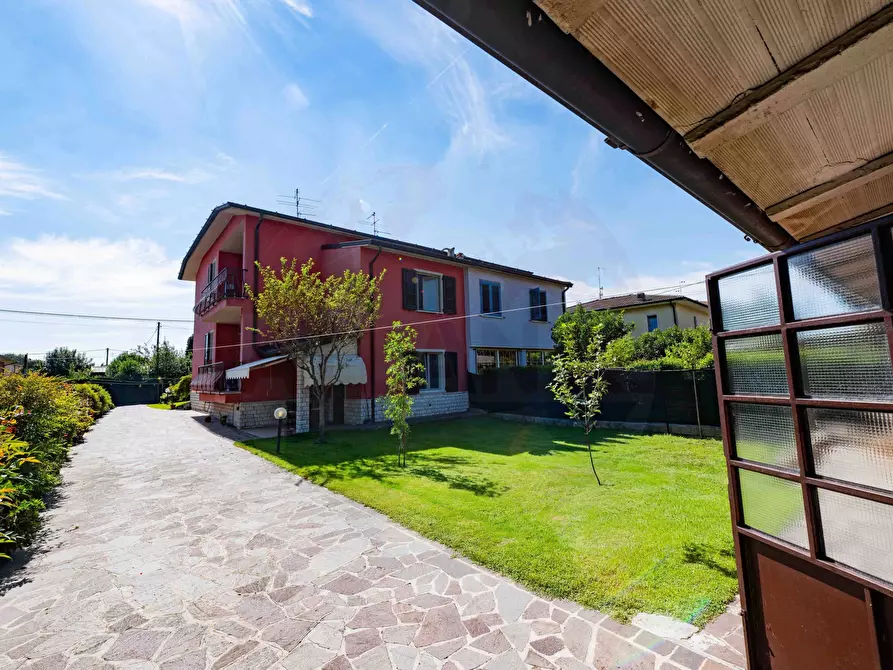 Immagine 58 di Villa in vendita  in Via Giacomo Perlasca 200 a Brandico