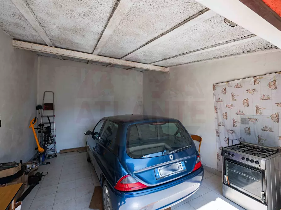 Immagine 59 di Villa in vendita  in Via Giacomo Perlasca 200 a Brandico