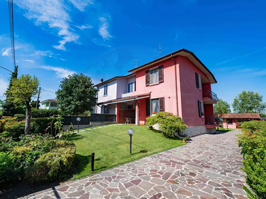 Immagine 67 di Villa in vendita  in Via Giacomo Perlasca 200 a Brandico