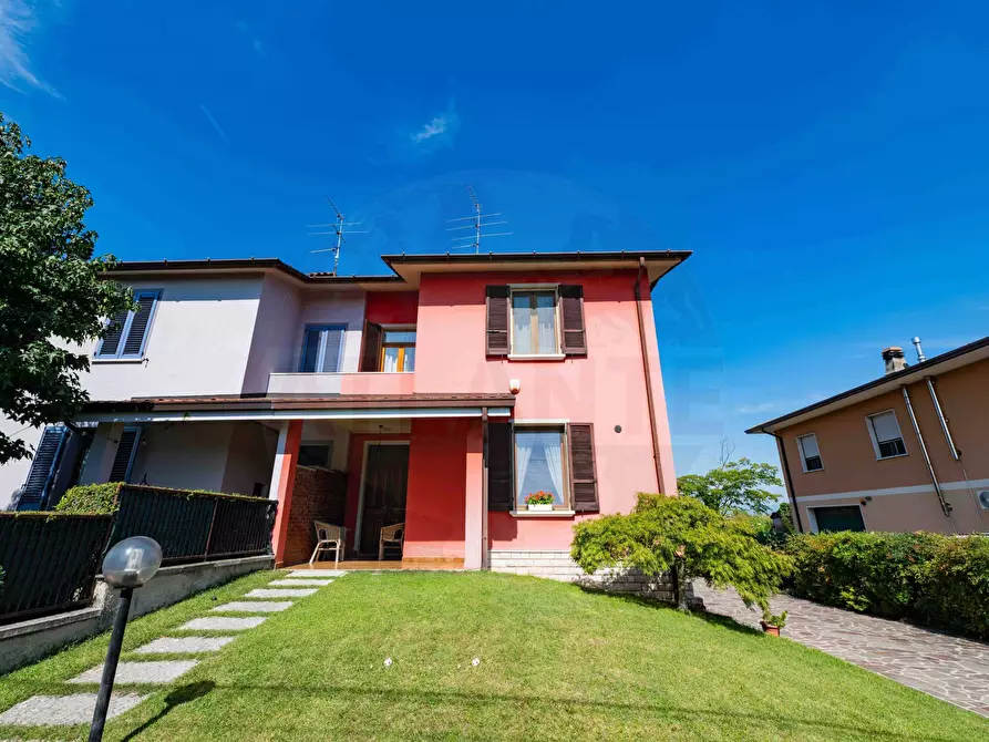 Immagine 68 di Villa in vendita  in Via Giacomo Perlasca 200 a Brandico