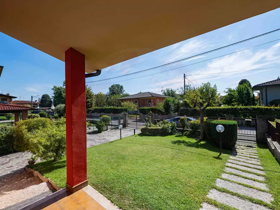 Immagine 71 di Villa in vendita  in Via Giacomo Perlasca 200 a Brandico