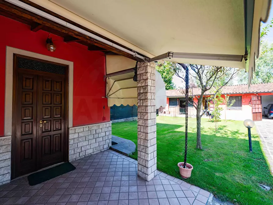 Immagine 6 di Villa in vendita  in Via Giacomo Perlasca 200 a Brandico