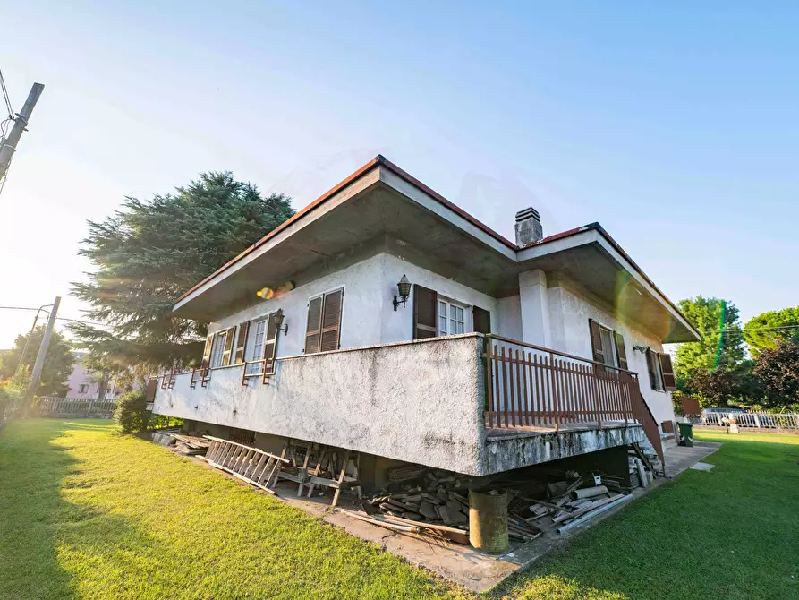 Immagine 44 di Villa in vendita  in via F.lli Kennedy 345 a Castrezzato