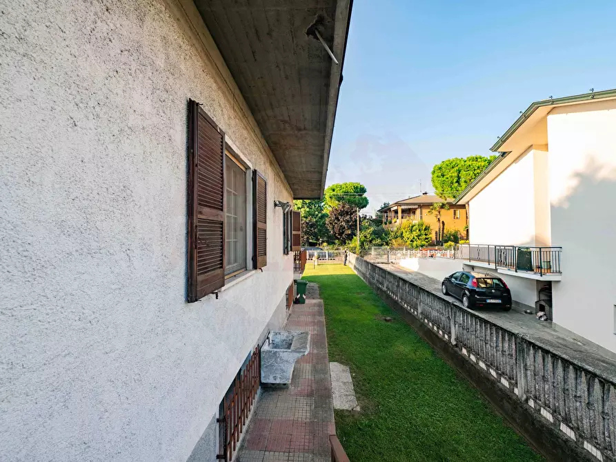 Immagine 67 di Villa in vendita  in via F.lli Kennedy 345 a Castrezzato