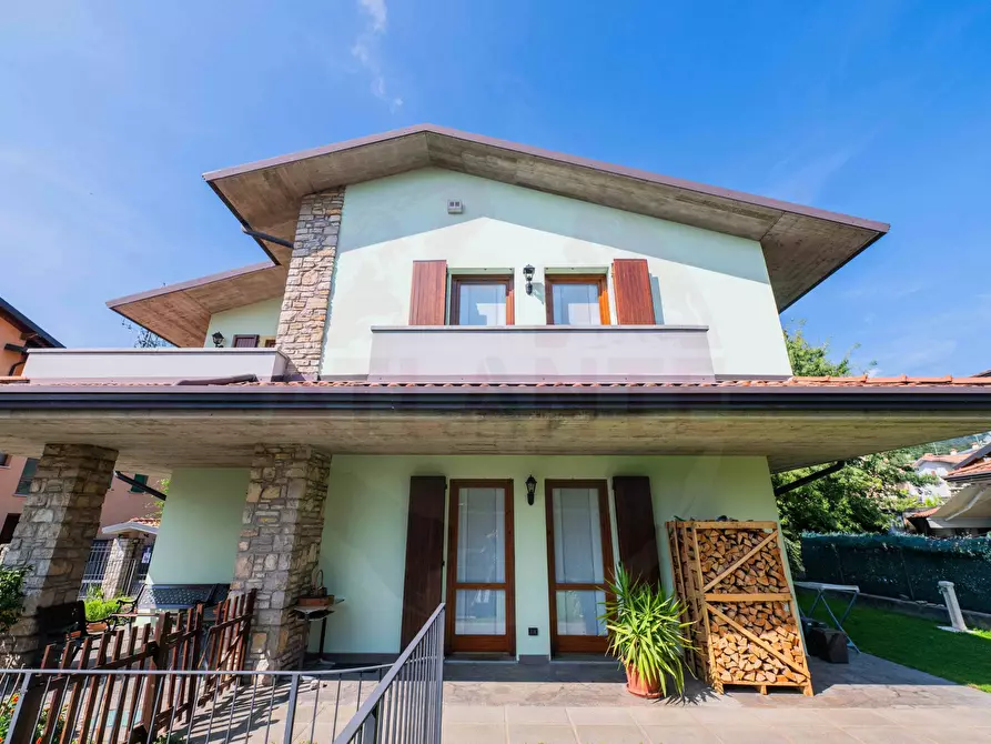 Immagine 1 di Casa semindipendente in vendita  in via Padania snc a Angolo Terme