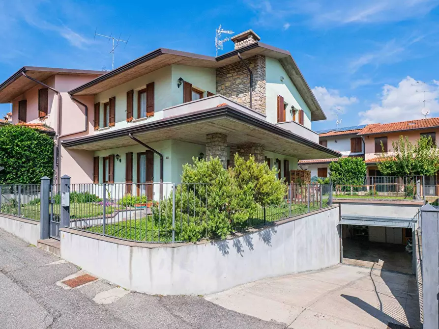 Immagine 2 di Casa semindipendente in vendita  in via Padania snc a Angolo Terme