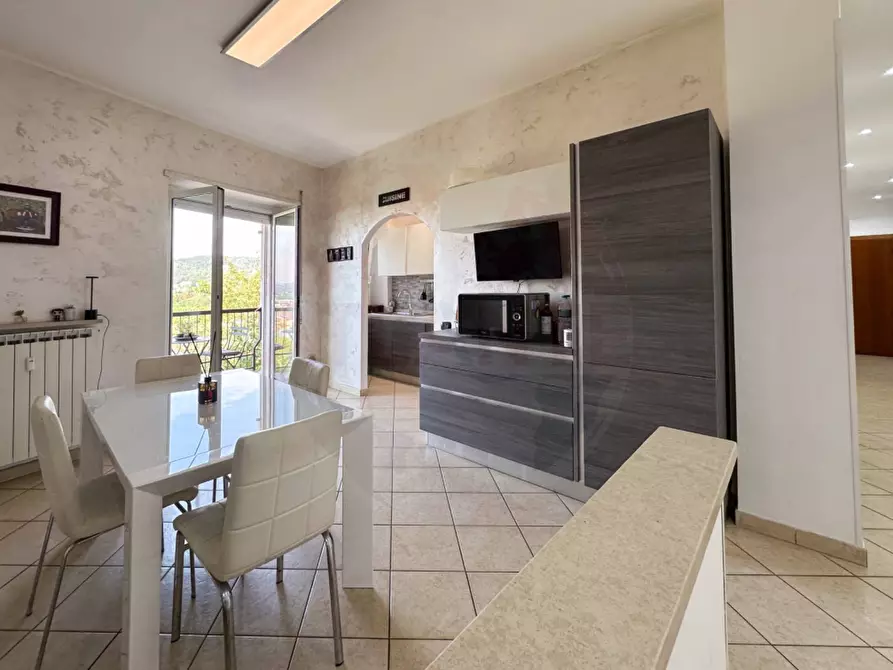 Immagine 5 di Appartamento in vendita  in Strada cMoirano 56 a Acqui Terme