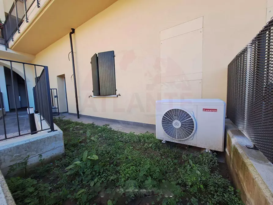 Immagine 15 di Appartamento in vendita  in VIA COSTA a Adro