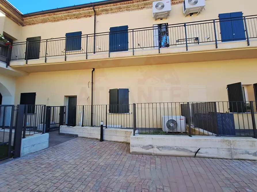 Immagine 14 di Appartamento in vendita  in VIA COSTA a Adro