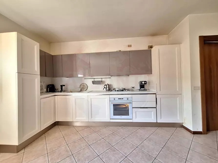 Immagine 6 di Appartamento in vendita  in via Fratelli Cervi 34 a Castrezzato