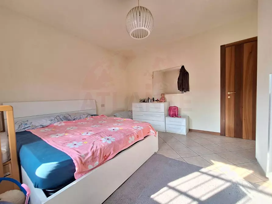 Immagine 9 di Appartamento in vendita  in via Fratelli Cervi 34 a Castrezzato