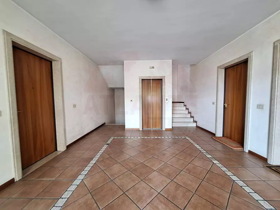 Immagine 3 di Appartamento in vendita  in via Fratelli Cervi 34 a Castrezzato