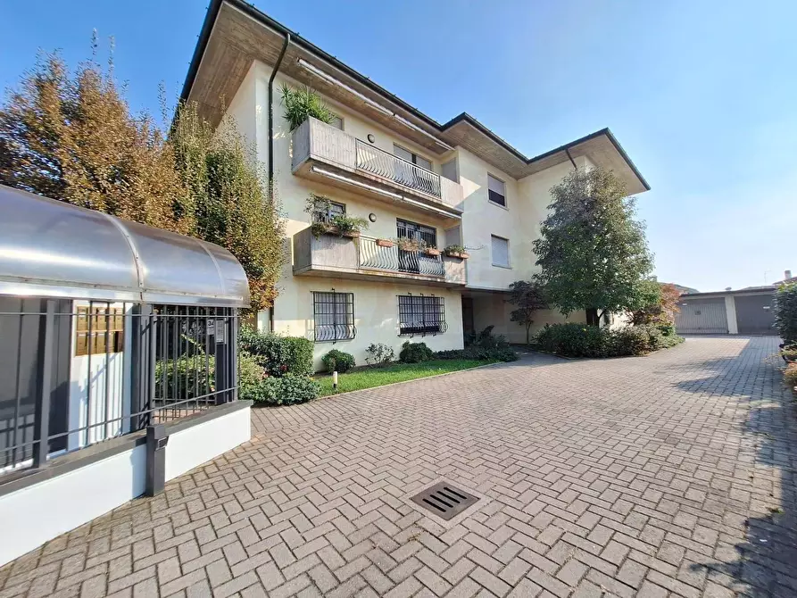 Immagine 12 di Appartamento in vendita  in via Fratelli Cervi 34 a Castrezzato