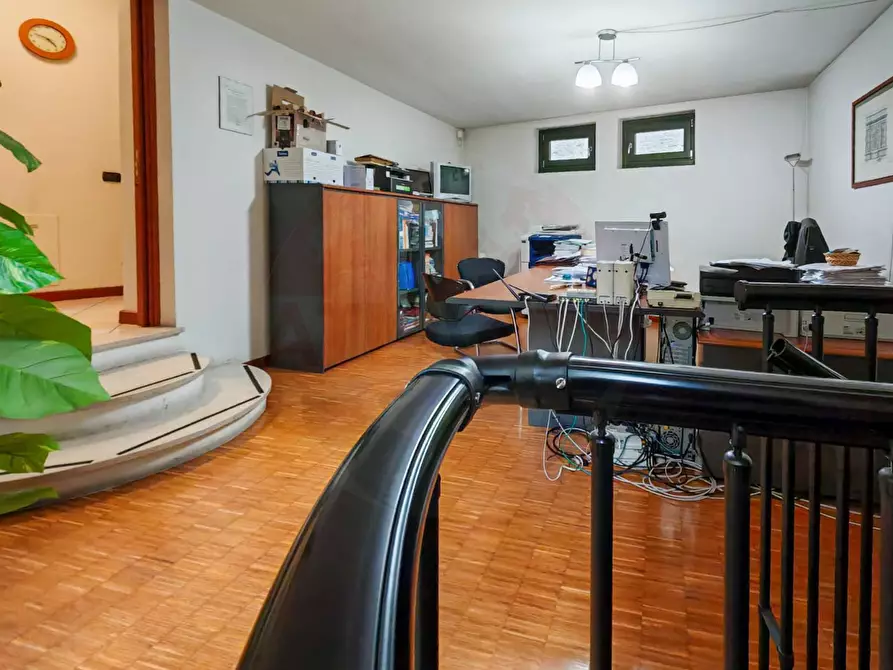 Immagine 9 di Ufficio in vendita  in via Risorgimento 24 a Iseo