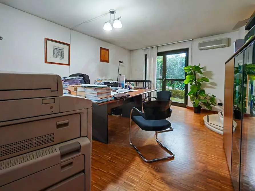 Immagine 10 di Ufficio in vendita  in via Risorgimento 24 a Iseo
