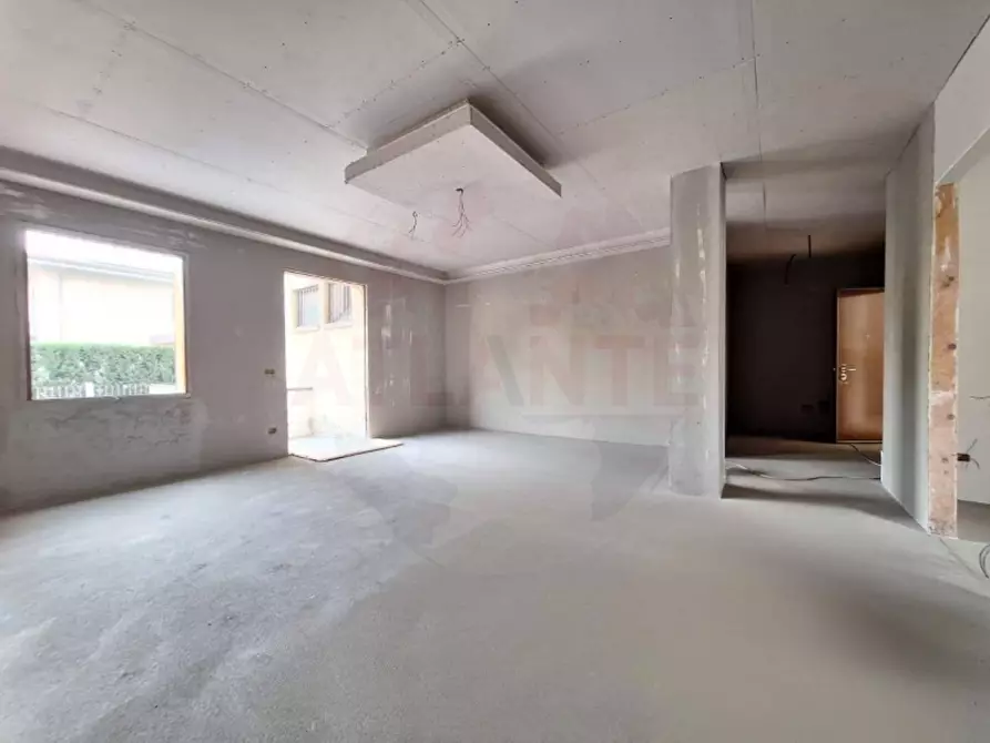 Immagine 2 di Appartamento in vendita  in VIA CROCE 69 a Cologne