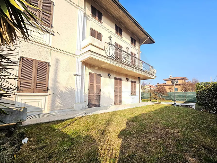 Immagine 37 di Casa semindipendente in vendita  in Via Cesare battisti snc a Cimbergo