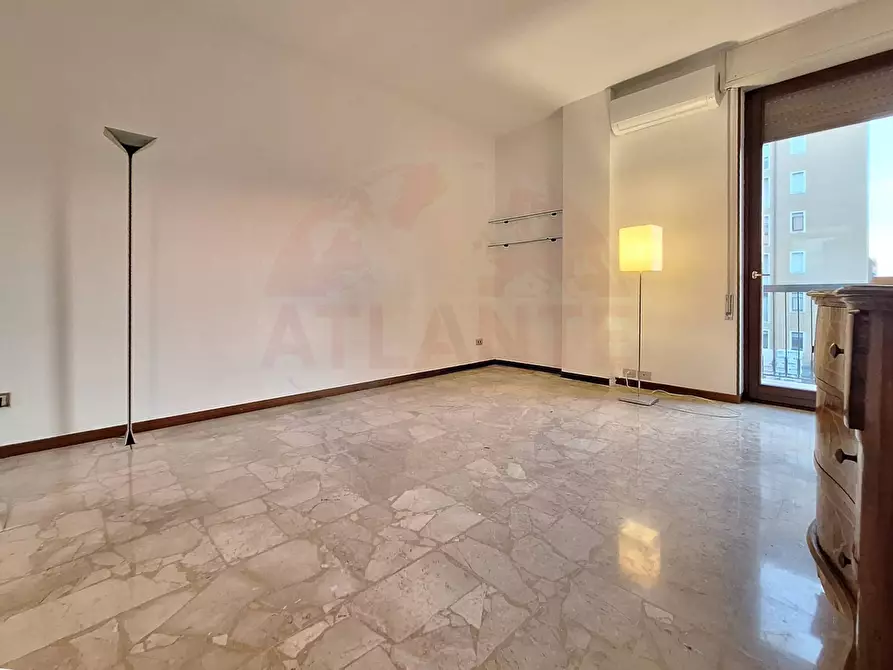 Immagine 28 di Appartamento in vendita  in Viale Italia 2 a Brescia