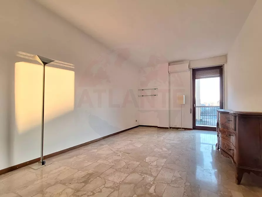 Immagine 24 di Appartamento in vendita  in Viale Italia 2 a Brescia