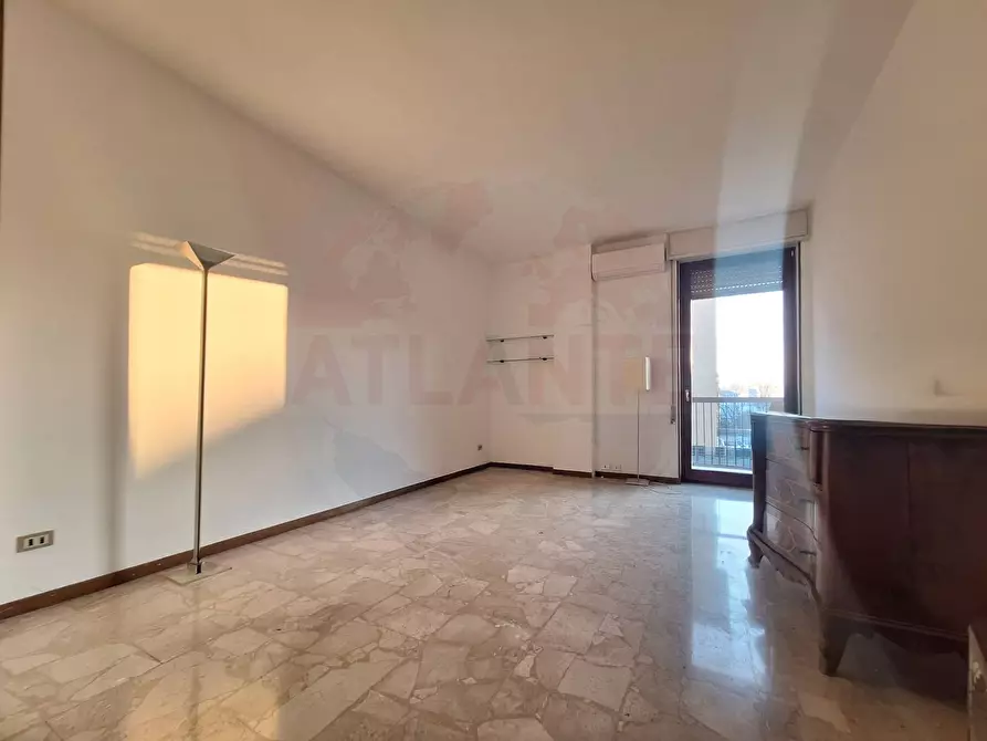 Immagine 8 di Appartamento in vendita  in Viale Italia 2 a Brescia