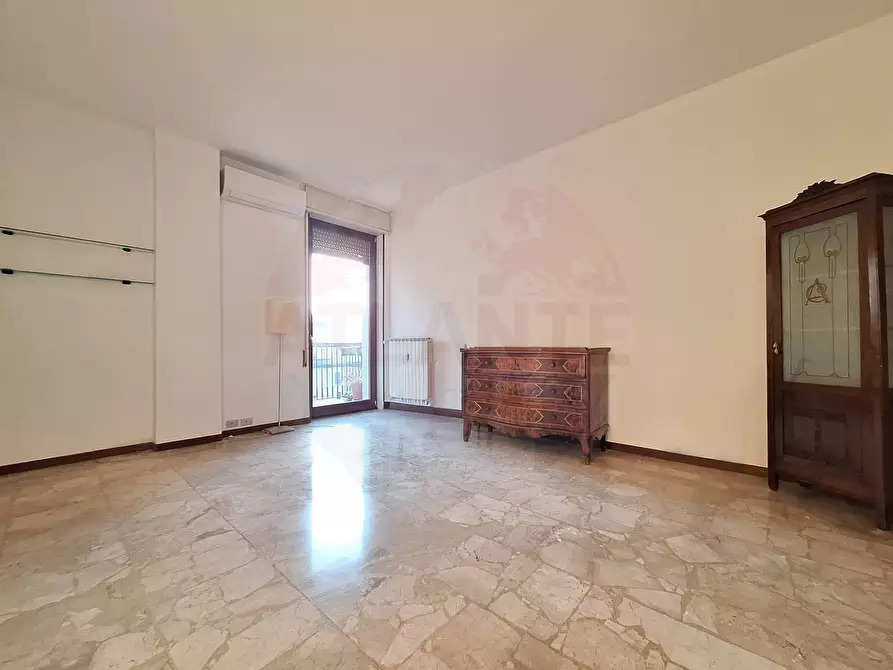 Immagine 33 di Appartamento in vendita  in Viale Italia 2 a Brescia