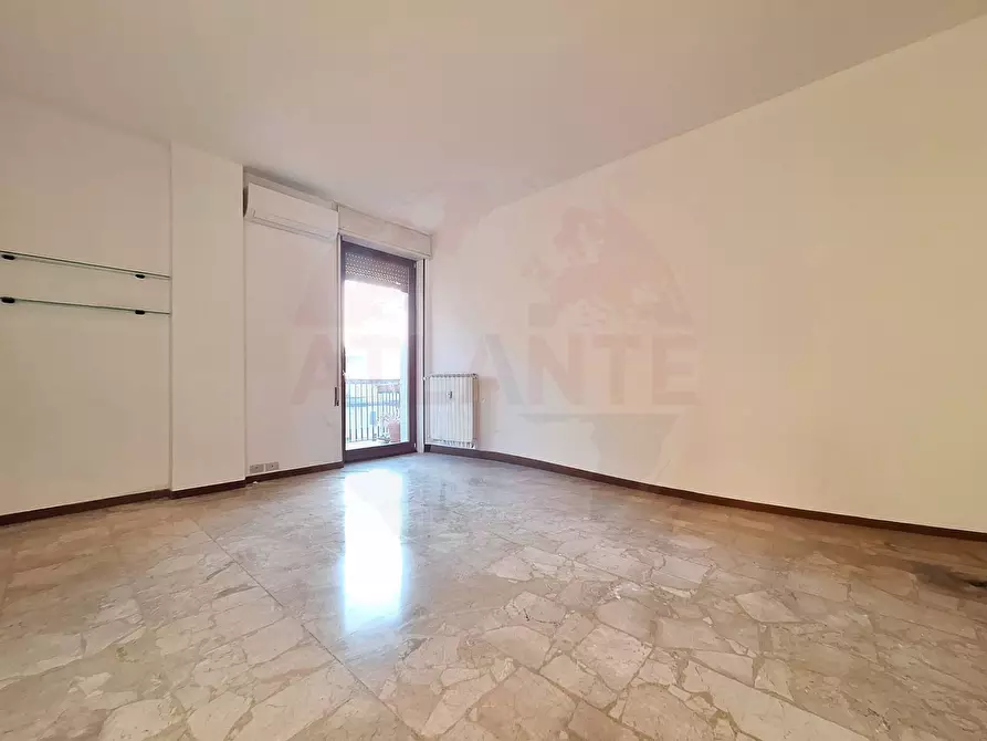 Immagine 6 di Appartamento in vendita  in Viale Italia 2 a Brescia