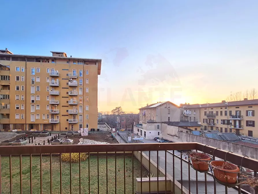 Immagine 37 di Appartamento in vendita  in Viale Italia 2 a Brescia