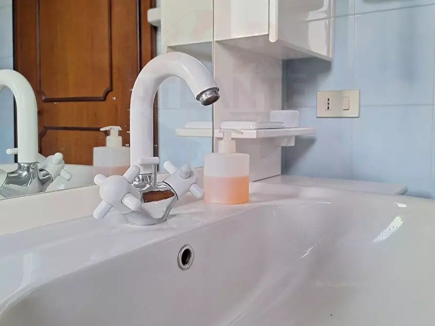 Immagine 39 di Appartamento in vendita  in Viale Italia 2 a Brescia