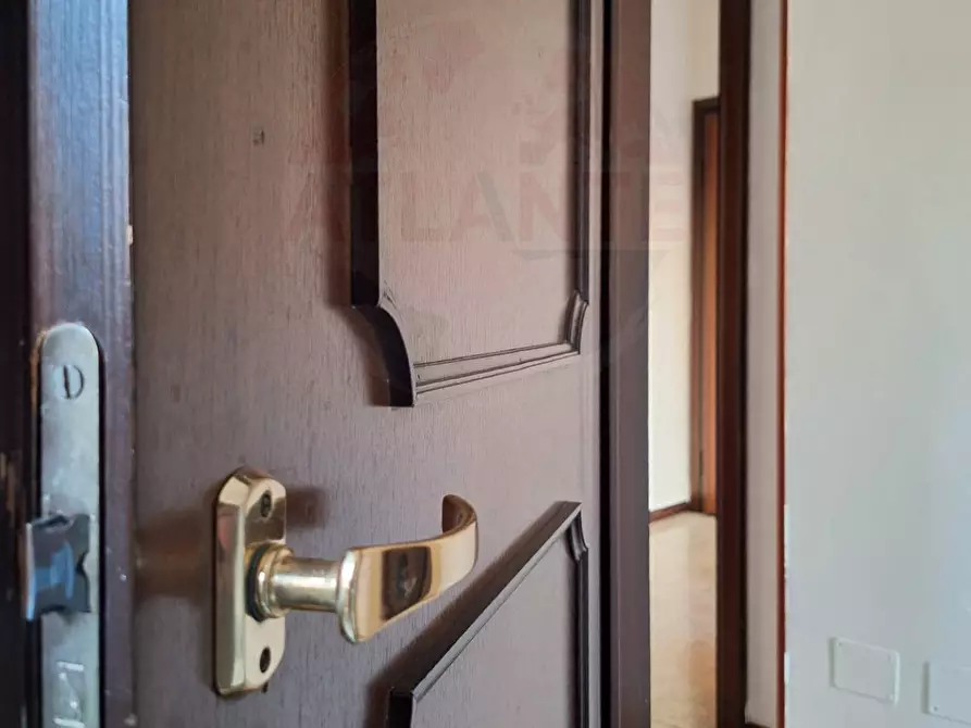 Immagine 40 di Appartamento in vendita  in Viale Italia 2 a Brescia