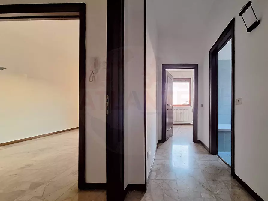 Immagine 42 di Appartamento in vendita  in Viale Italia 2 a Brescia