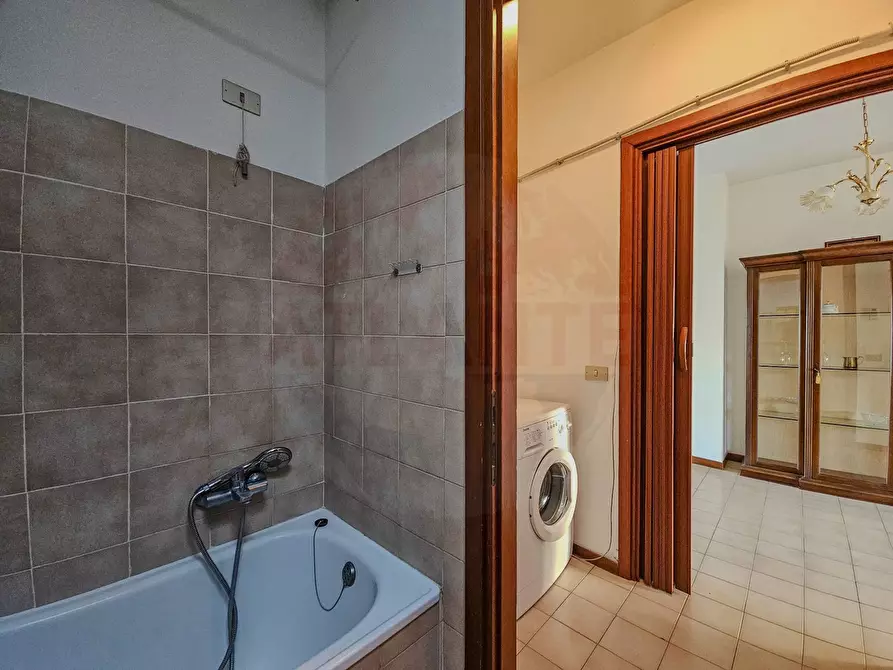 Immagine 17 di Appartamento in vendita  in Via Michelangelo 44 a Brescia