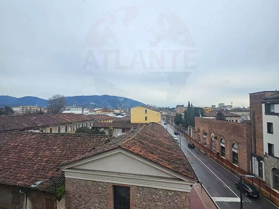 Immagine 24 di Appartamento in vendita  in Via Milano 1 a Brescia