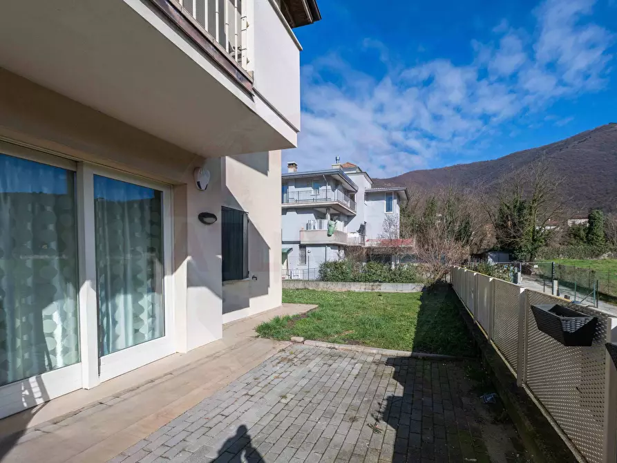 Immagine 14 di Appartamento in vendita  in via Aperta 1 a Nave