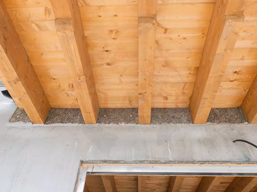 Immagine 41 di Casa semindipendente in vendita  in via Valurbes a Cimbergo