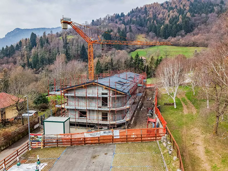 Immagine 17 di Casa semindipendente in vendita  in via Valurbes a Cimbergo