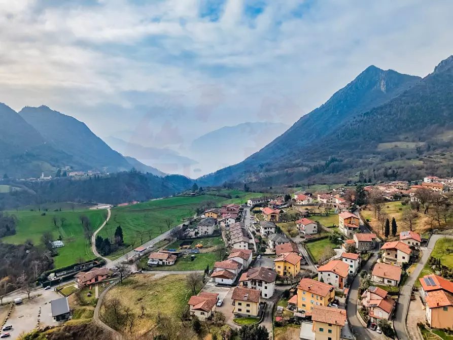 Immagine 19 di Casa semindipendente in vendita  in via Valurbes a Cimbergo
