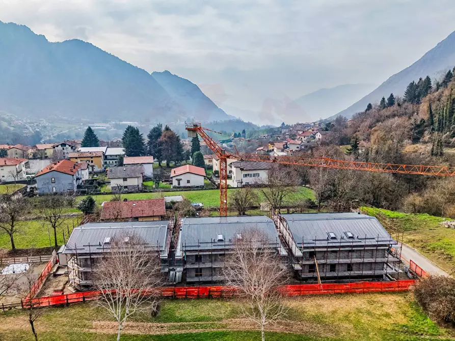 Immagine 31 di Casa semindipendente in vendita  in via Valurbes a Cimbergo