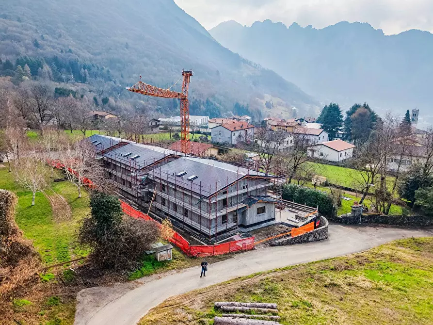 Immagine 29 di Casa semindipendente in vendita  in via Valurbes a Cimbergo