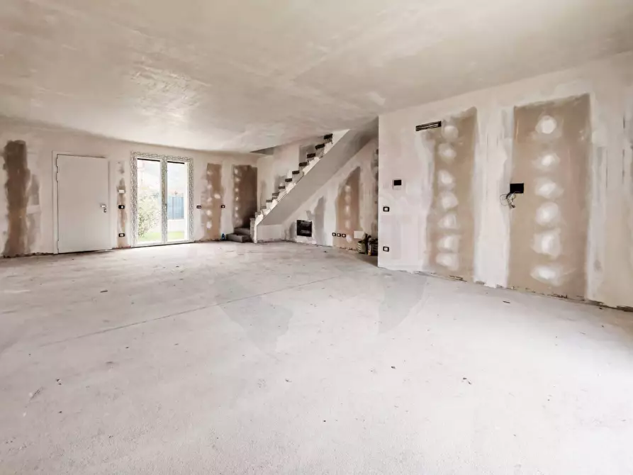 Immagine 36 di Villetta a schiera in vendita  in via Vittorio Emanuele II a Capriolo