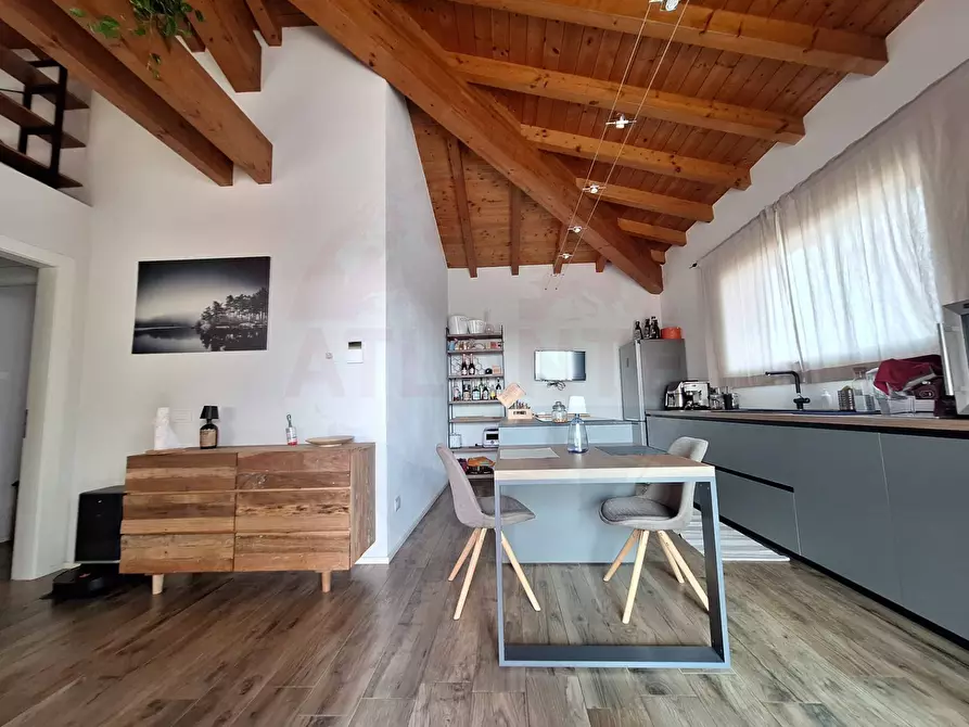 Immagine 3 di Appartamento in vendita  in Via Ulivi a Rovato