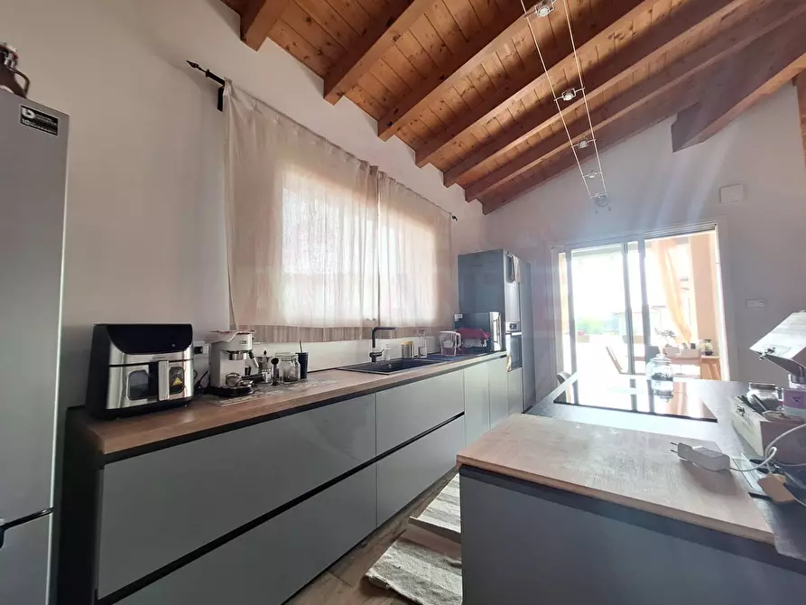 Immagine 11 di Appartamento in vendita  in Via Ulivi a Rovato