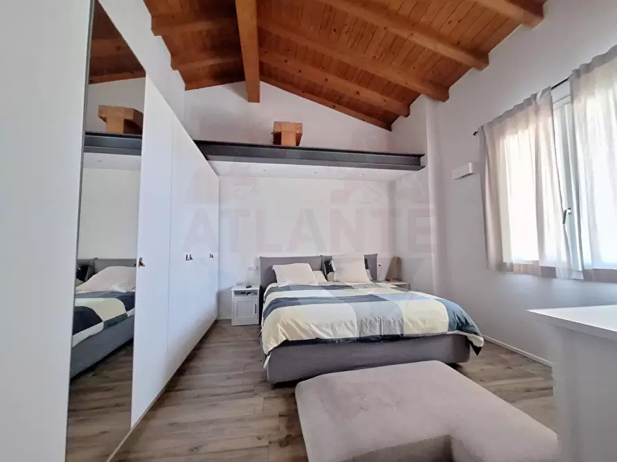 Immagine 17 di Appartamento in vendita  in Via Ulivi a Rovato