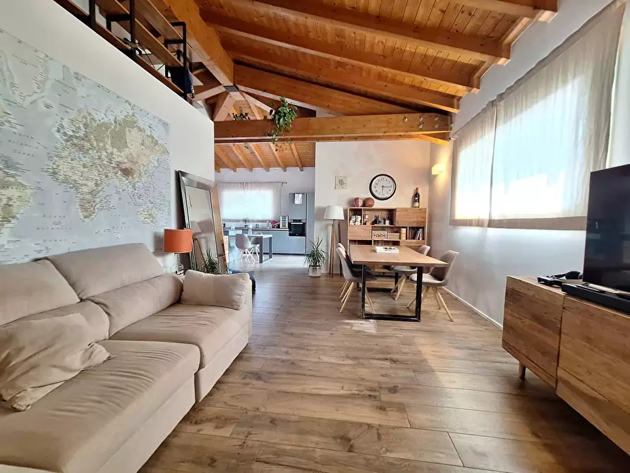 Immagine 7 di Appartamento in vendita  in Via Ulivi a Rovato