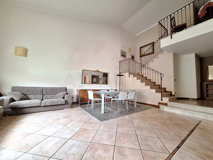 Immagine 4 di Casa semindipendente in vendita  in Luigi Reverberi 26 a Rovato